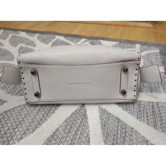 Coach 1941 Rogue Rivets - Fair Condition no straps - Picture 5 of 12